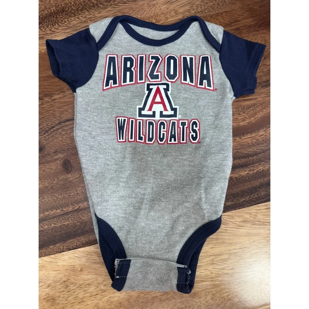 NEW Arizona Wildcats baby one piece snap closure body suit top Size 0-3 Months
